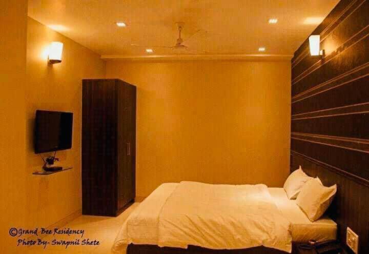 Hotel Grand Bee Residency Bhiwandi ภายนอก รูปภาพ